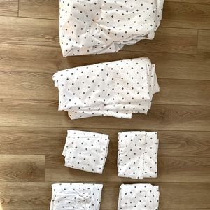 🚫SOLD 🚫 King sheet set with 4 king size pillow cases